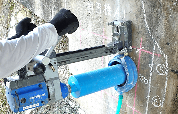 コア採取 / コア抜き